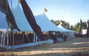 tents.jpg (19892 bytes)
